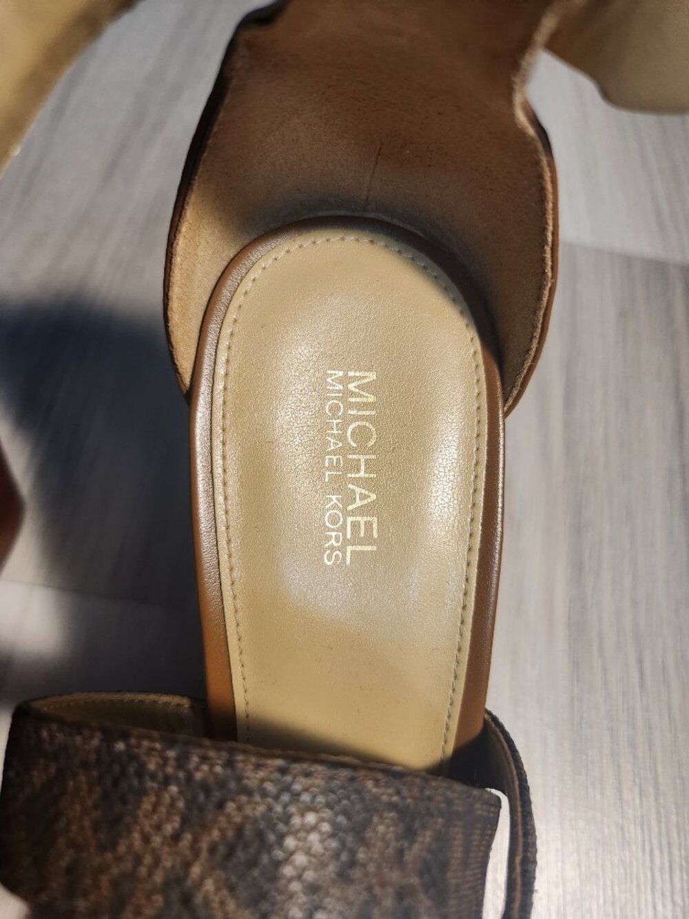 Micheal Kors High Heels - Picture 4 of 4